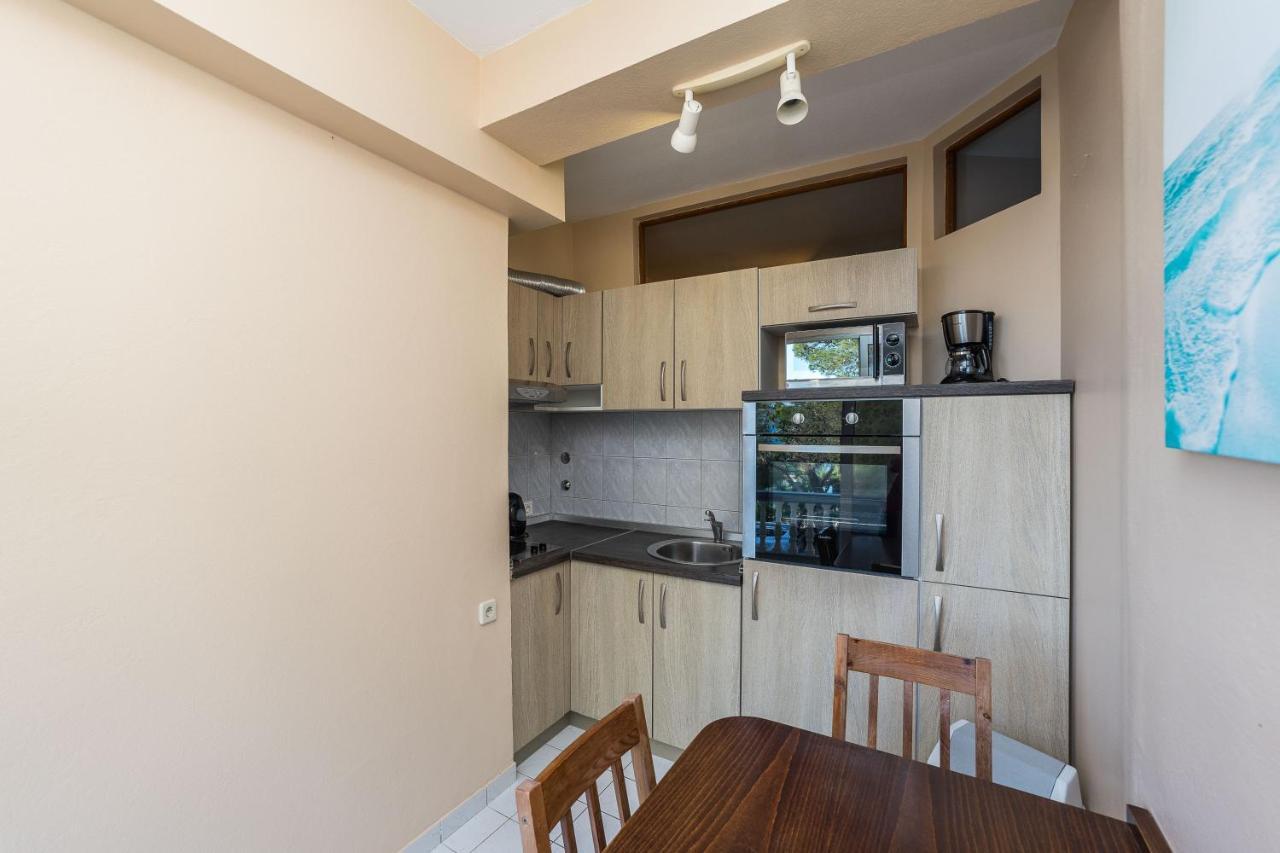 Guest House Malenica Sukosan Ngoại thất bức ảnh
